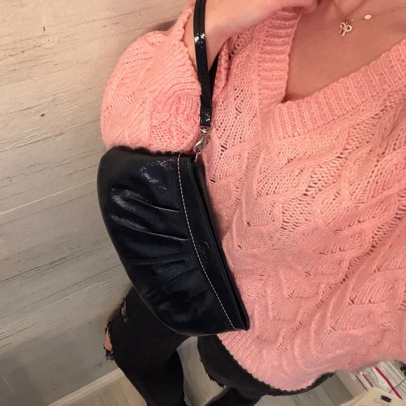 NWT 2012 Coach Navy Pleated Patent Leather Wristlet Clutch with Stitching - Picture 12 of 16